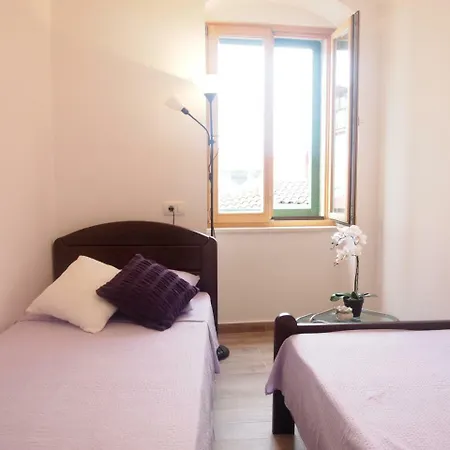 Апартаменты Charming In The Old Town